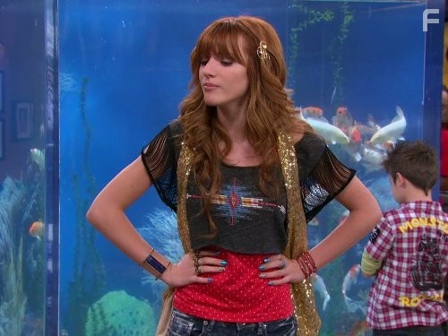 Bella Thorne in Танцевальная лихорадка (2010)