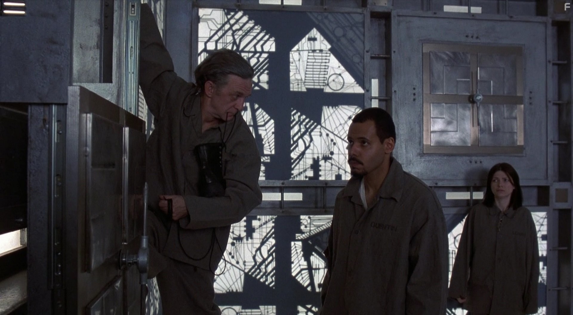 Nicole de Boer, Wayne Robson, and Maurice Dean Wint in Куб (1997)