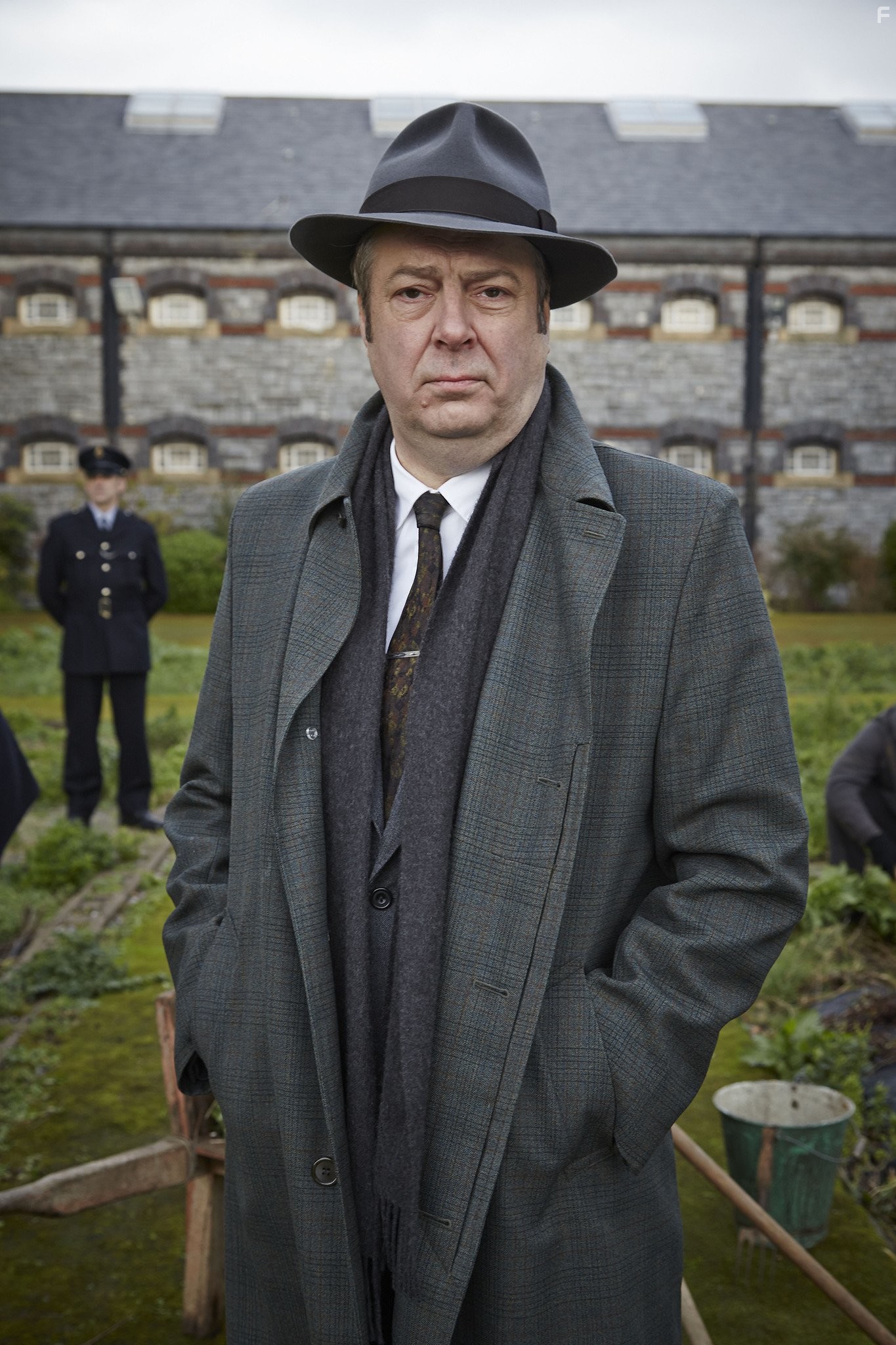 Roger Allam in Молодой Морс (2012)