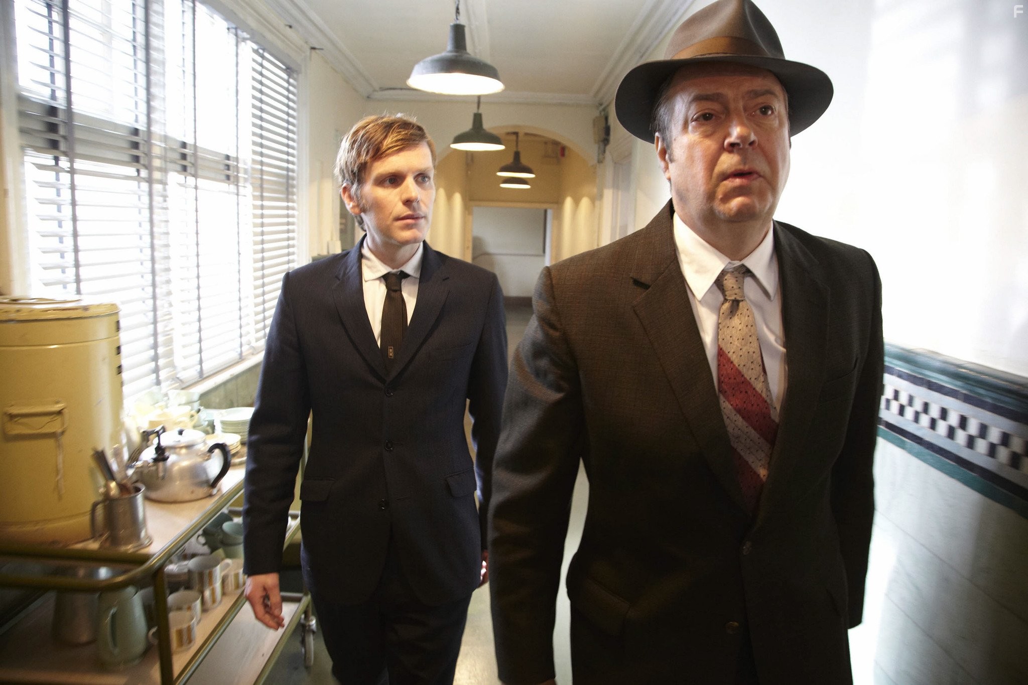 Roger Allam and Shaun Evans in Молодой Морс (2012)