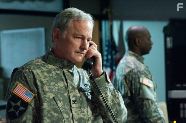 Victor Garber in Ice Quake (2010)
