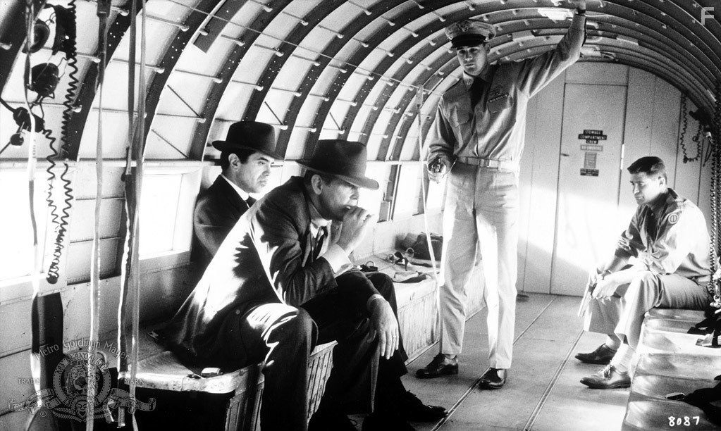 Nick Nolte, Chazz Palminteri, and Treat Williams in Скала Малхолланд (1996)