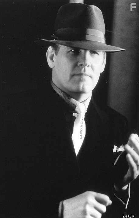 Nick Nolte in Скала Малхолланд (1996)