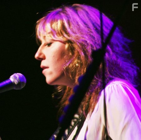 Martha Wainwright in Леонард Коэн: Я твой мужчина (2005)