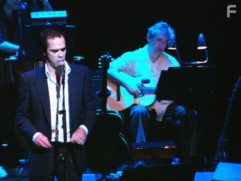 Nick Cave in Леонард Коэн: Я твой мужчина (2005)