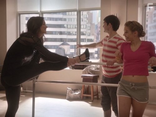 Wesley Taylor, Katharine McPhee, and Savannah Wise in Жизнь как шоу (2012)