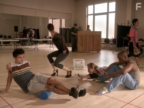 Leslie Odom Jr. and Savannah Wise in Жизнь как шоу (2012)