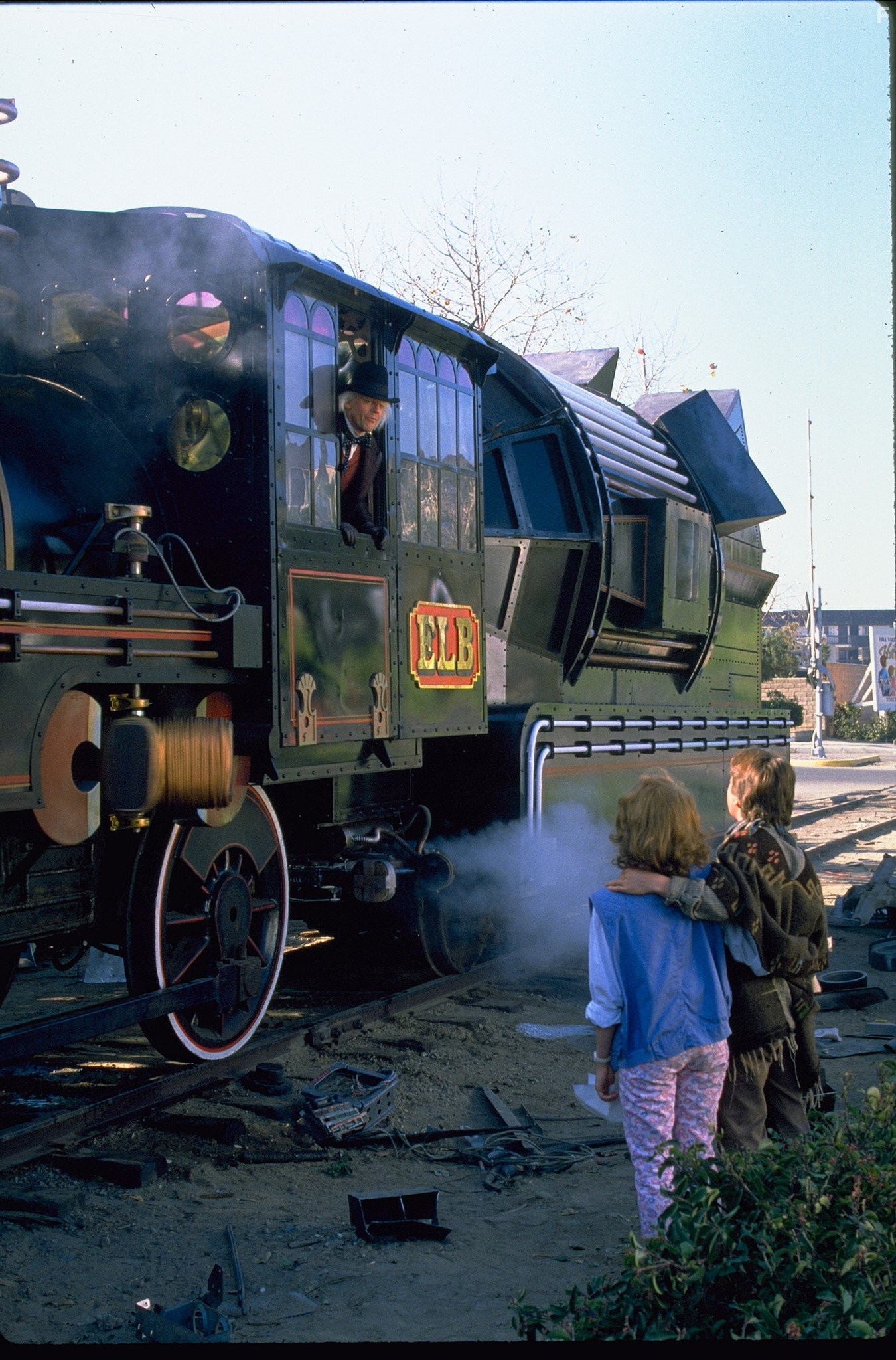 Michael J. Fox and Christopher Lloyd in Назад в будущее III (1990)