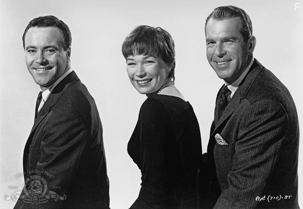 Jack Lemmon, Shirley MacLaine, and Fred MacMurray in Квартира (1960)