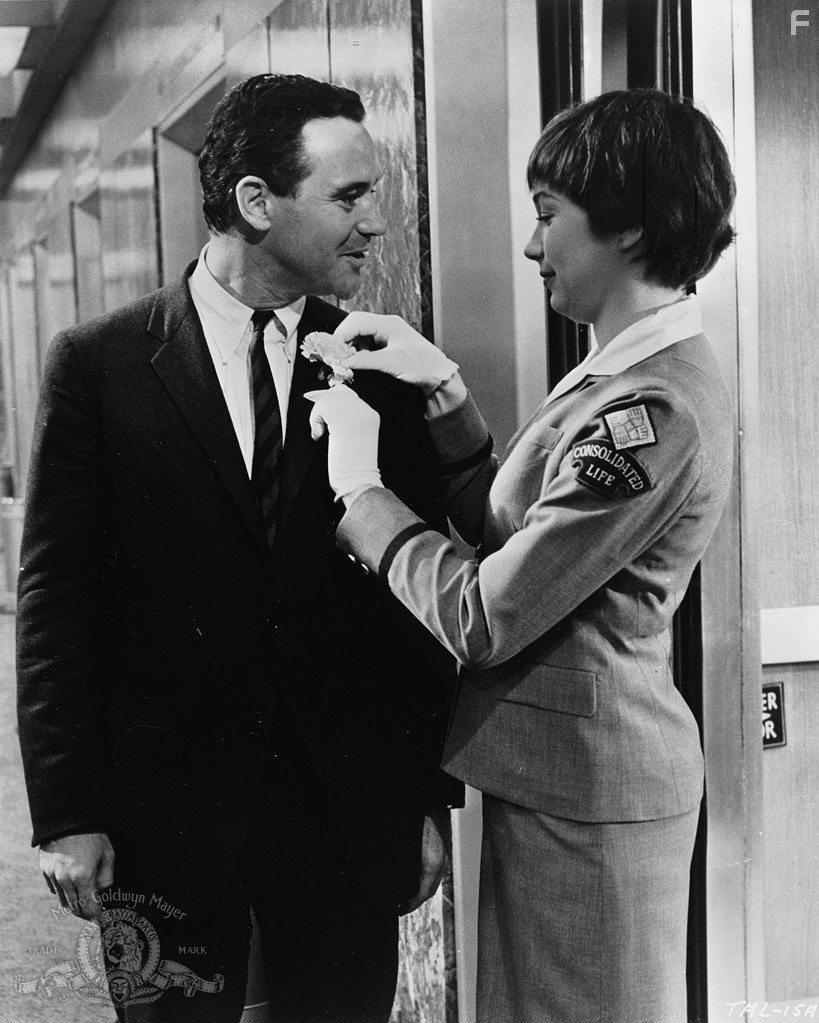 Jack Lemmon and Shirley MacLaine in Квартира (1960)