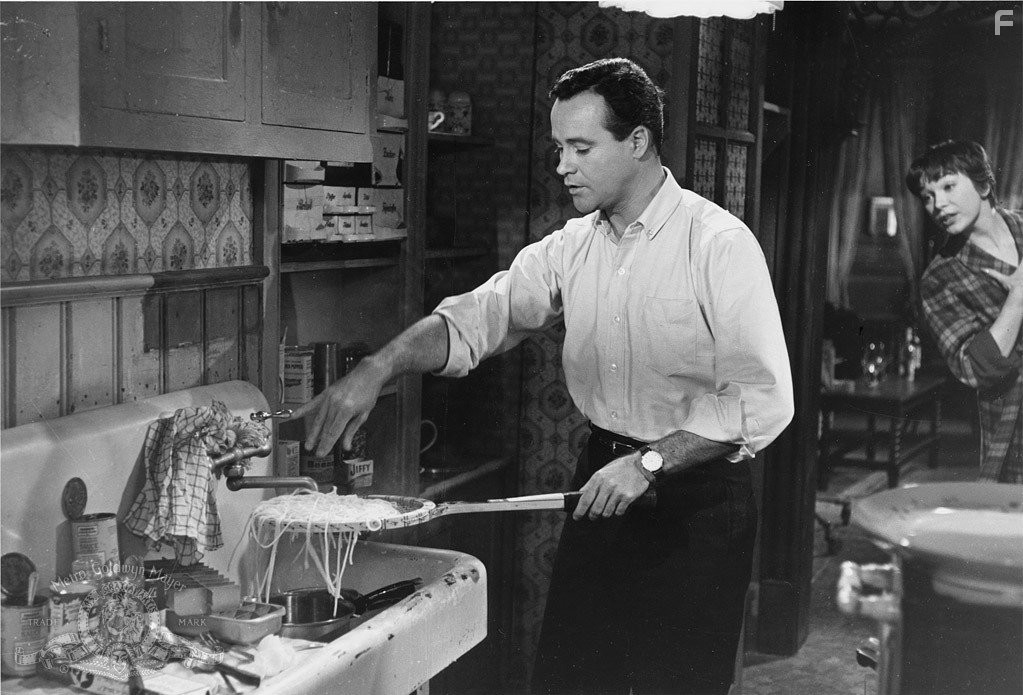 Jack Lemmon and Shirley MacLaine in Квартира (1960)