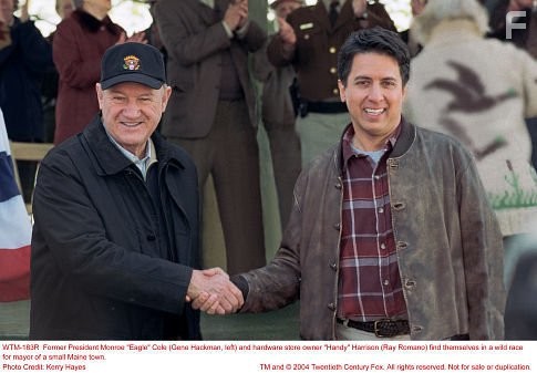 Gene Hackman and Ray Romano in Добро пожаловать в Музпорт (2004)