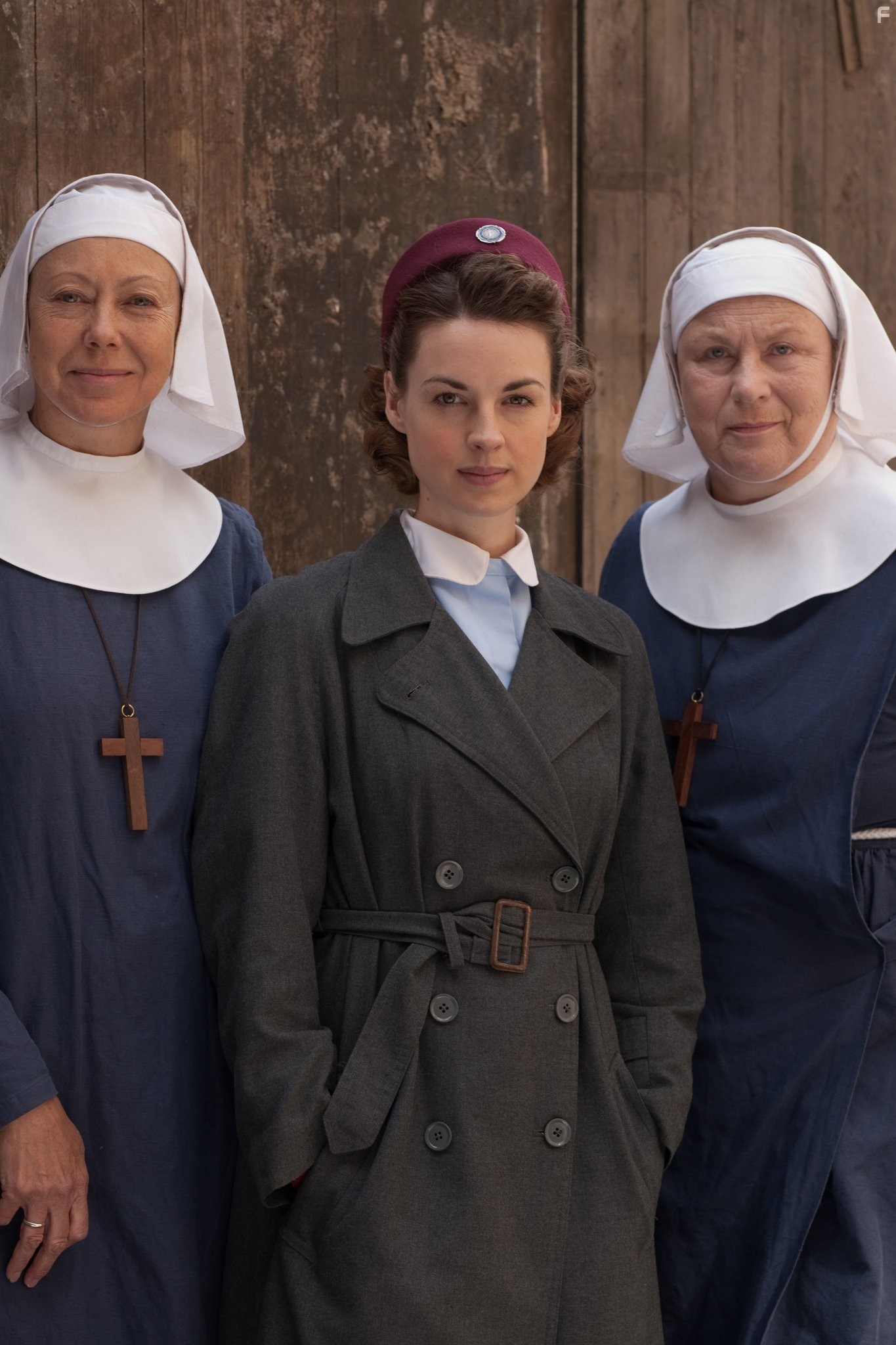 Jenny Agutter, Pam Ferris, and Jessica Raine in Вызовите акушерку (2012)