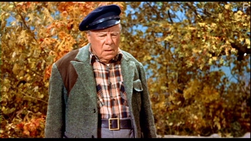 Edmund Gwenn in Неприятности с Гарри (1955)