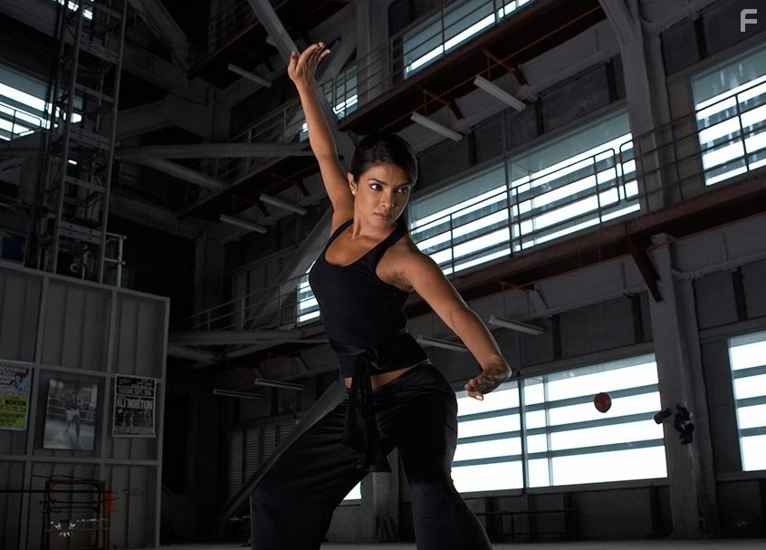 Priyanka Chopra in Дон. Главарь мафии (2006)