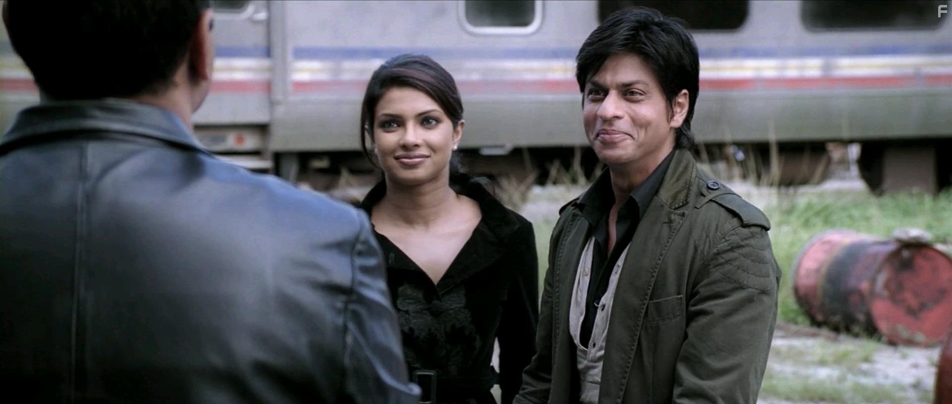Shah Rukh Khan and Priyanka Chopra in Дон. Главарь мафии (2006)