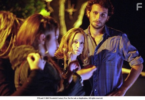 Holly Hunter and Jeremy Sisto in Тринадцать (2003)