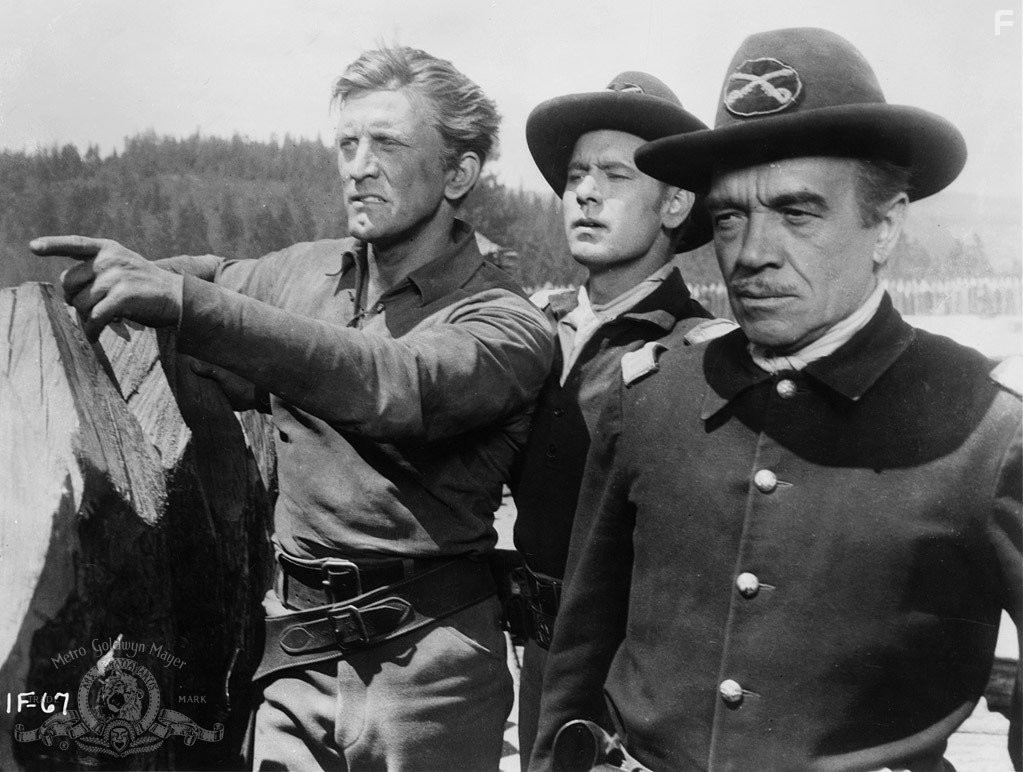 Kirk Douglas, Walter Abel, and William Phipps in The Indian Fighter (1955)