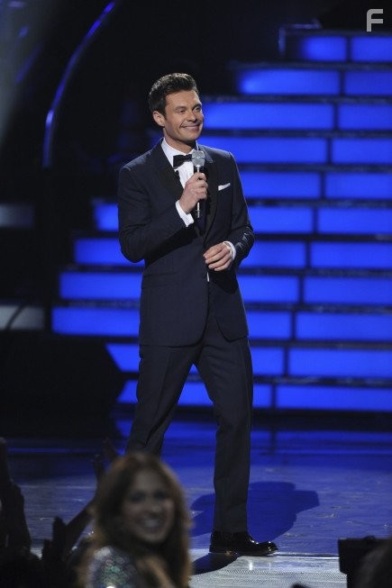 Ryan Seacrest in Американский идол: Поиск суперзвезды (2002)