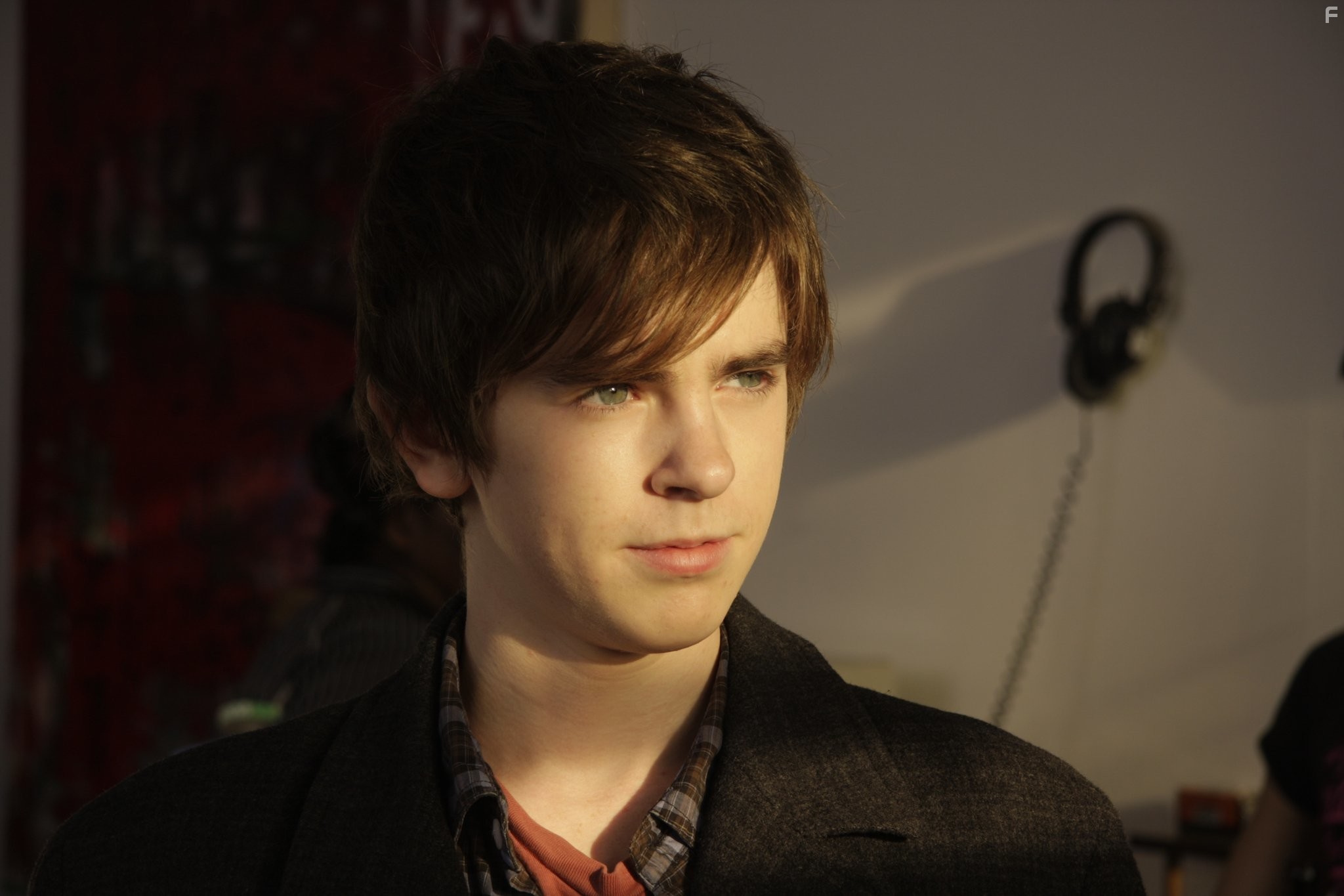 Freddie Highmore in Домашняя работа (2011)