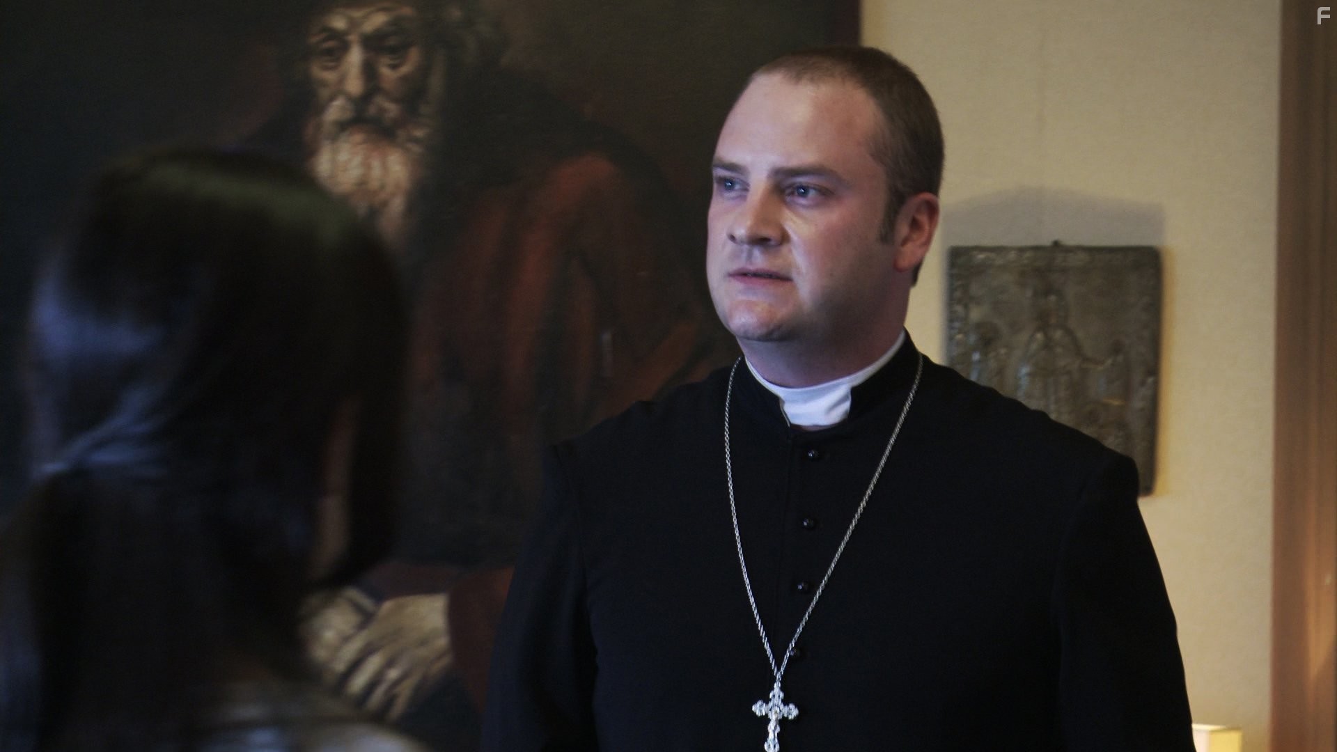 Evan Helmuth in Одержимая (2012)