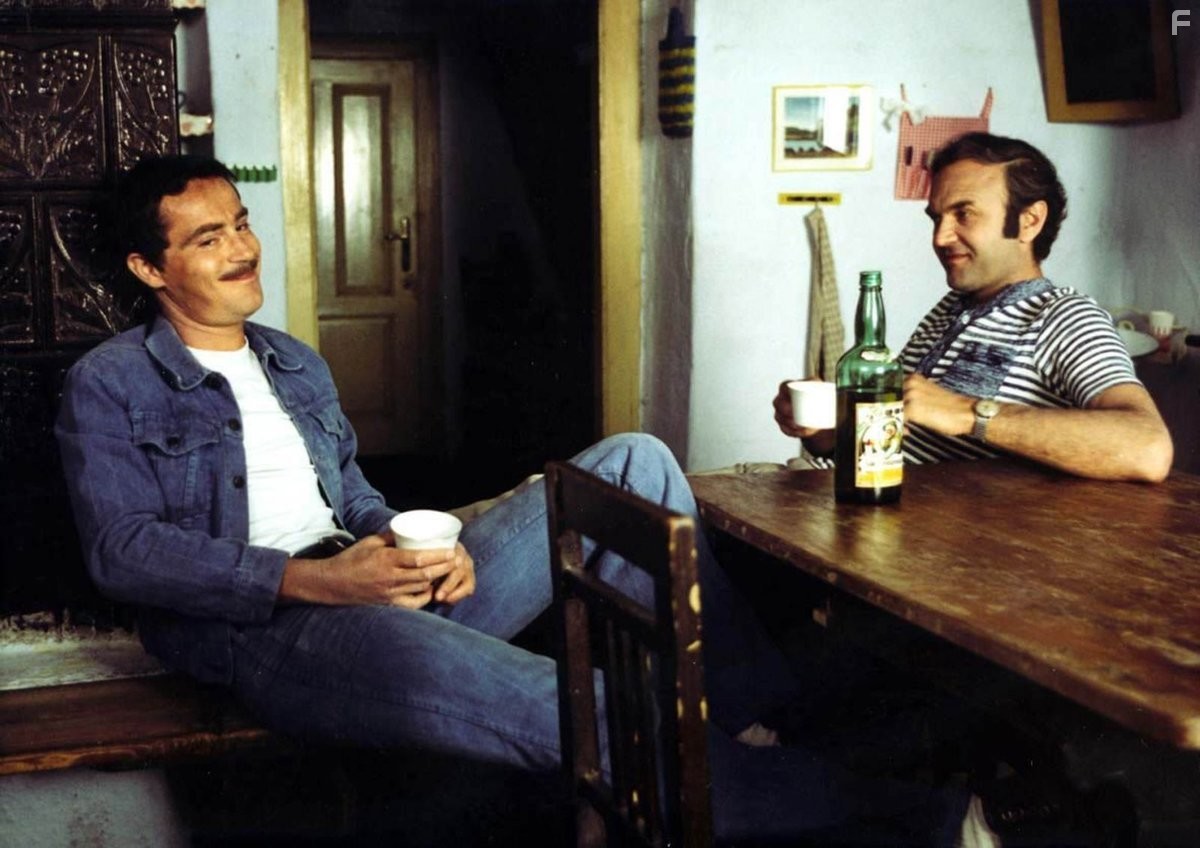 Zdenek Sver?k and Jan Tr?ska in Na samote u lesa (1976)