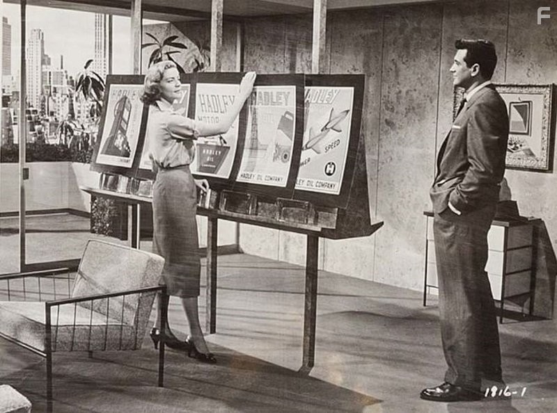 Lauren Bacall and Rock Hudson in Слова, написанные на ветру (1956)