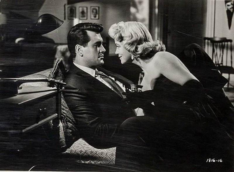 Rock Hudson and Dorothy Malone in Слова, написанные на ветру (1956)