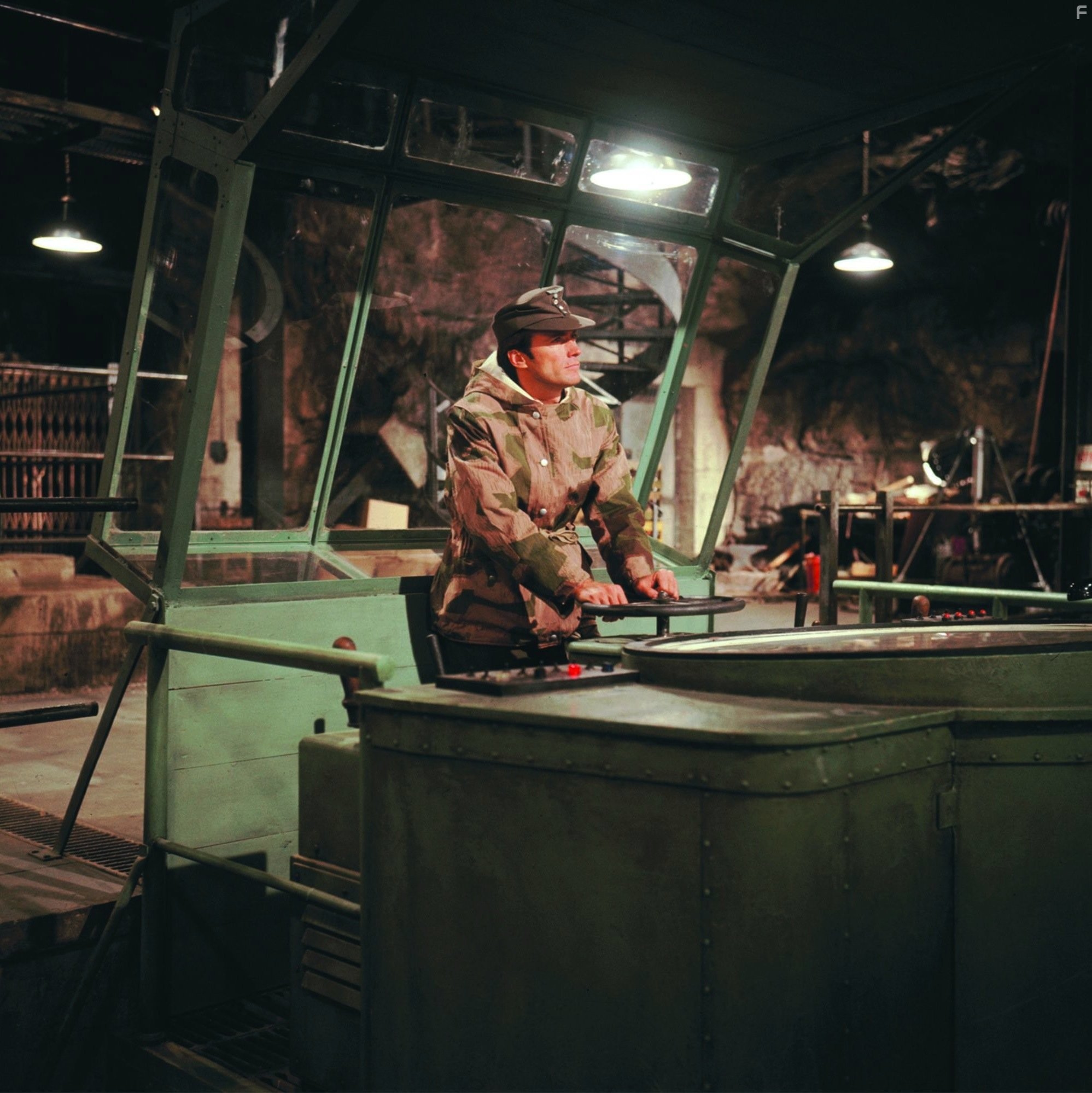 Clint Eastwood in Там, где гнездятся орлы (1968)