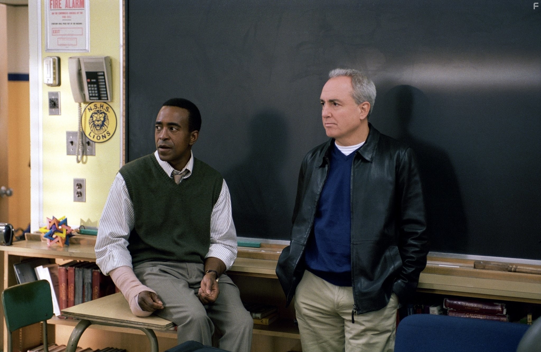 Tim Meadows and Lorne Michaels in Дрянные девчонки (2004)