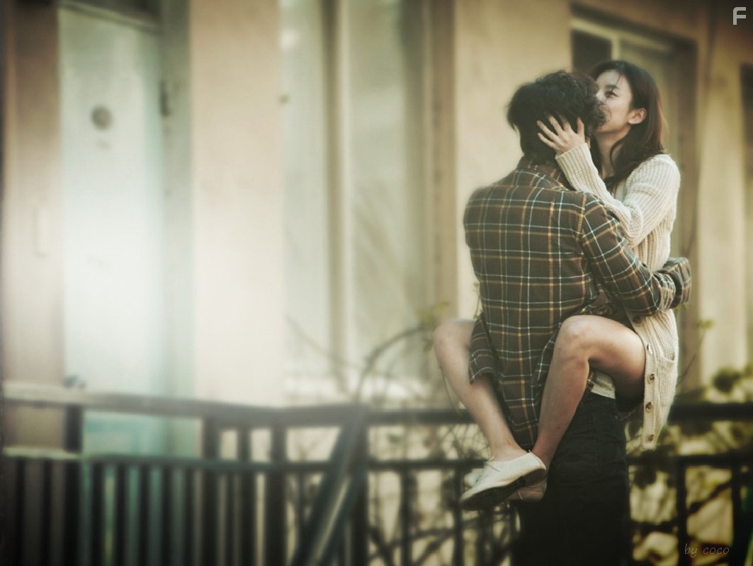 Ji-seob So and Hyo-ju Han in Всегда (2011)