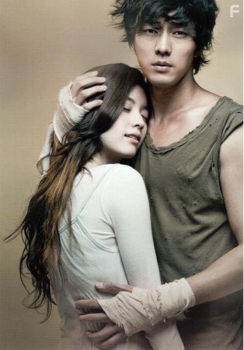 Ji-seob So and Hyo-ju Han in Всегда (2011)