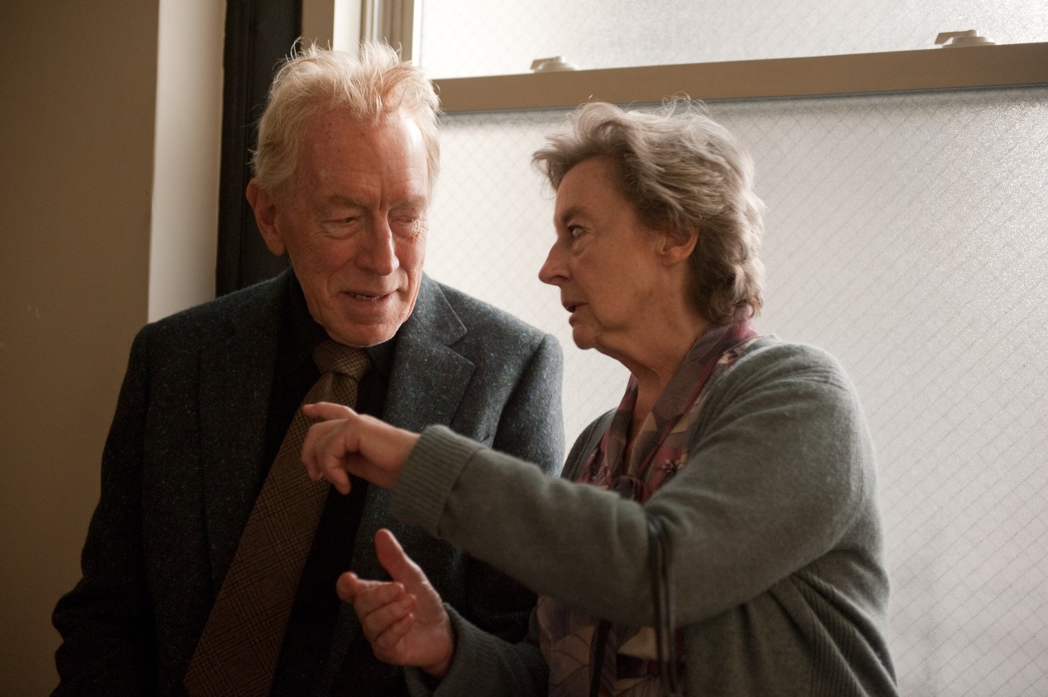 Max von Sydow and Zoe Caldwell in Жутко громко и запредельно близко (2011)