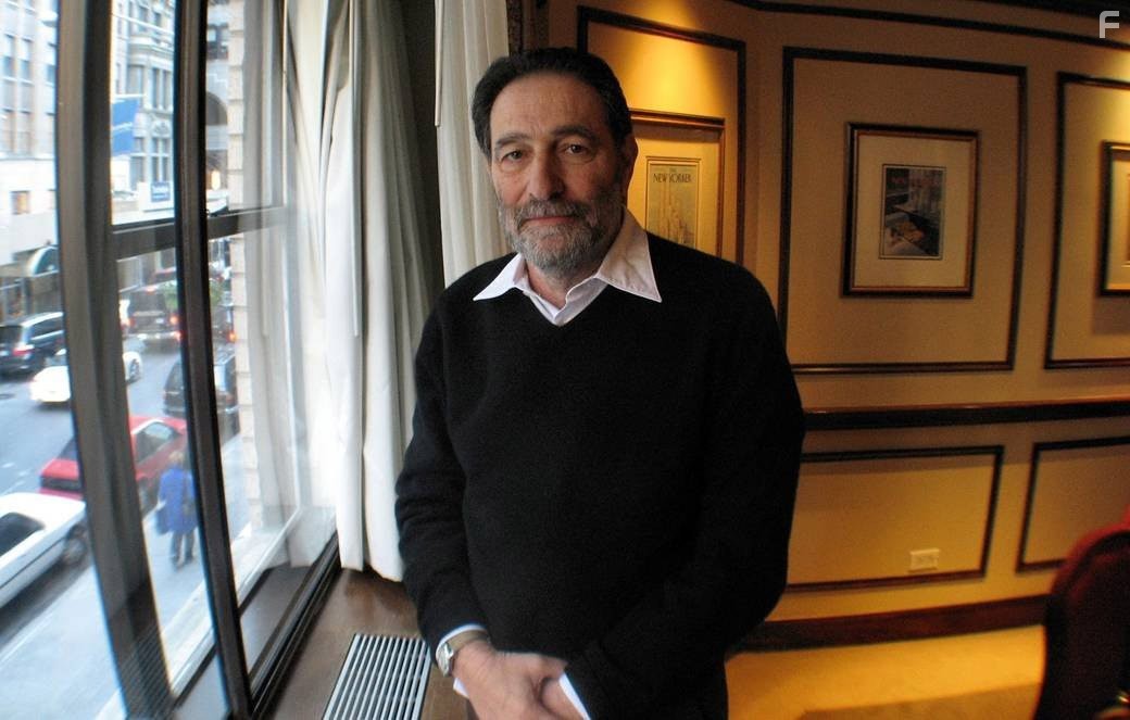 Eric Roth in Жутко громко и запредельно близко (2011)