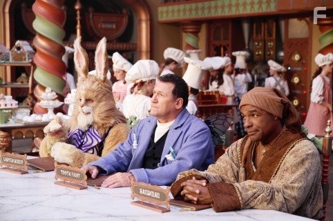 Michael Dorn, Art LaFleur, and Jay Thomas in Санта Клаус 3: Хозяин полюса (2006)