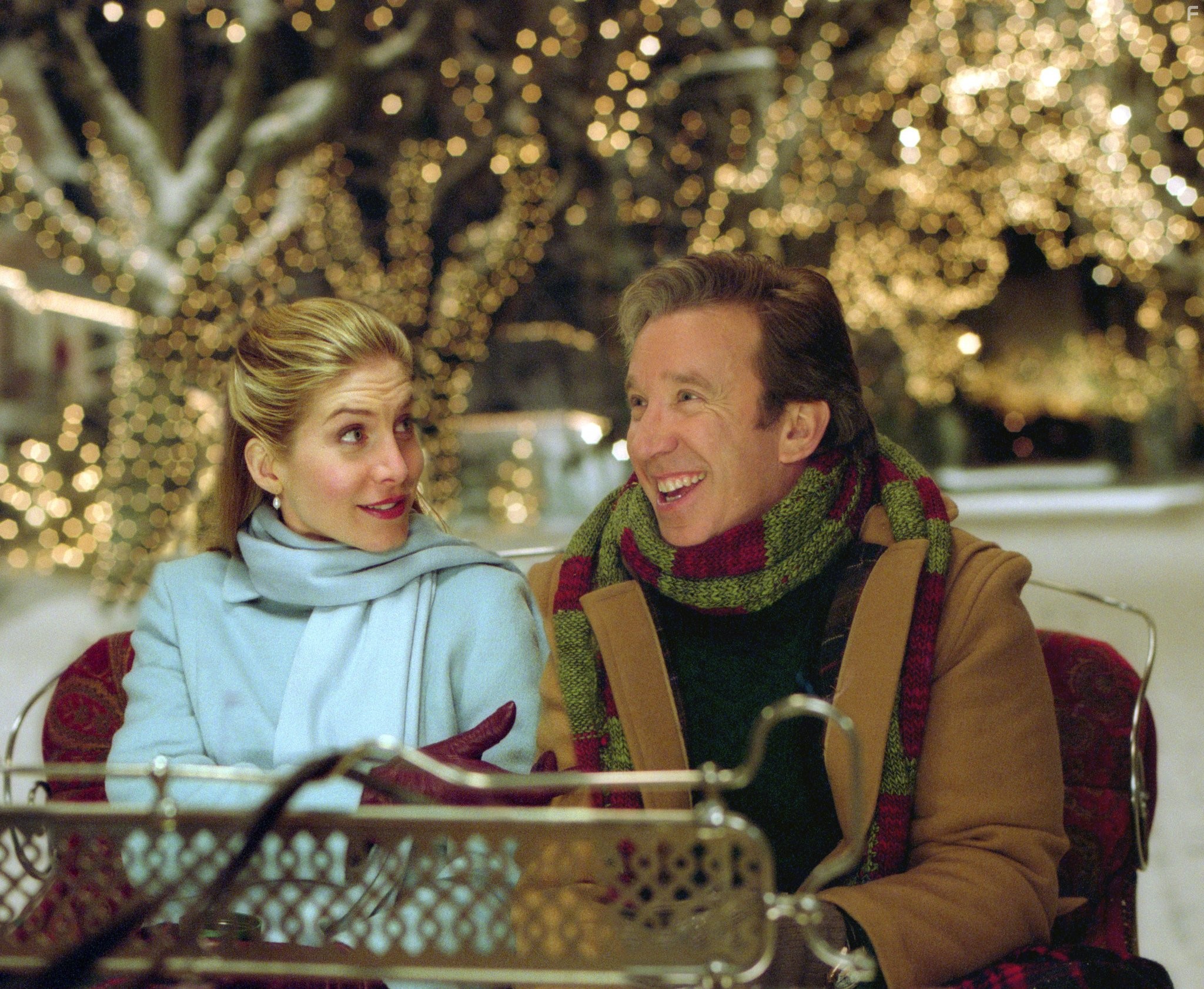 Tim Allen and Elizabeth Mitchell in Санта Клаус 2 (2002)