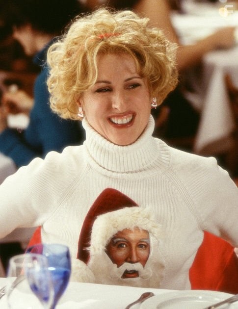 Molly Shannon plays Tracy, a woman who loves Christmas a little too much.