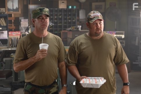 Bill Engvall and Larry the Cable Guy in Операция 'Дельта фарс' (2007)