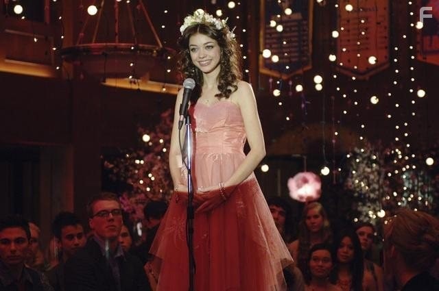 Sarah Hyland in Прекрасный 'принц' (2011)