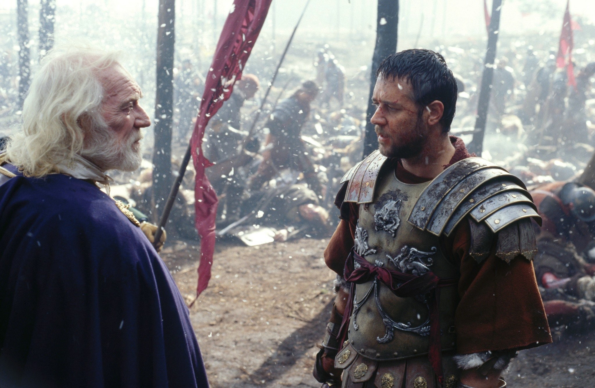 Russell Crowe and Richard Harris in Гладиатор (2000)