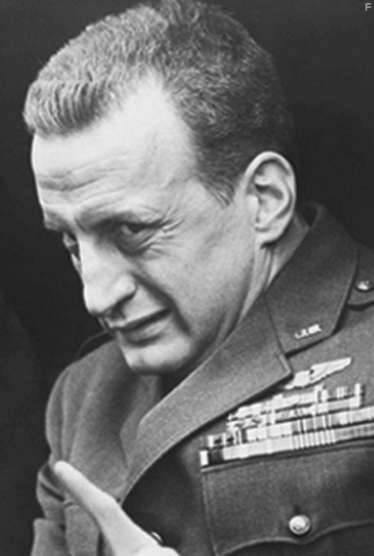 George C. Scott in Доктор Стрейнджлав, или Как я научился не волноваться и полюбил атомную бомбу (1964)