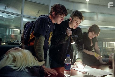 Chris Evans, Scarlett Johansson, and Bryan Greenberg in Bыcший балл (2004)