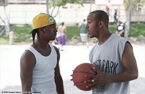 Marques Houston and Omarion Grandberry in Танцы улиц (2004)