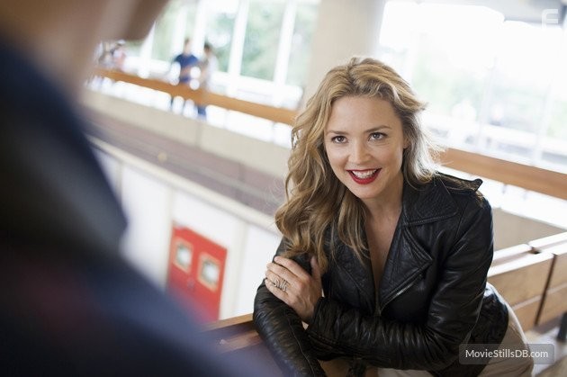 Virginie Efira and Pierre Niney in Умереть во имя (1995)