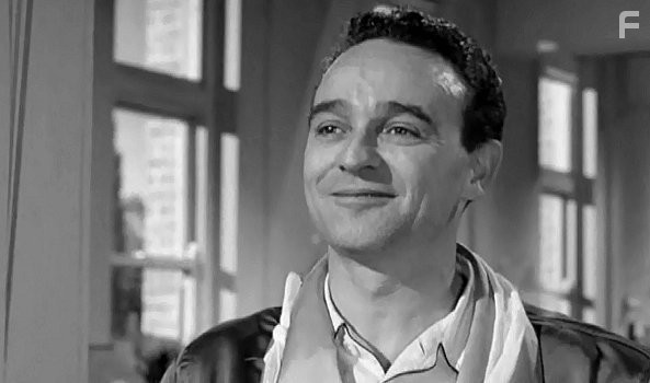 Kenneth Connor in Так держать... Медсестра (1959)