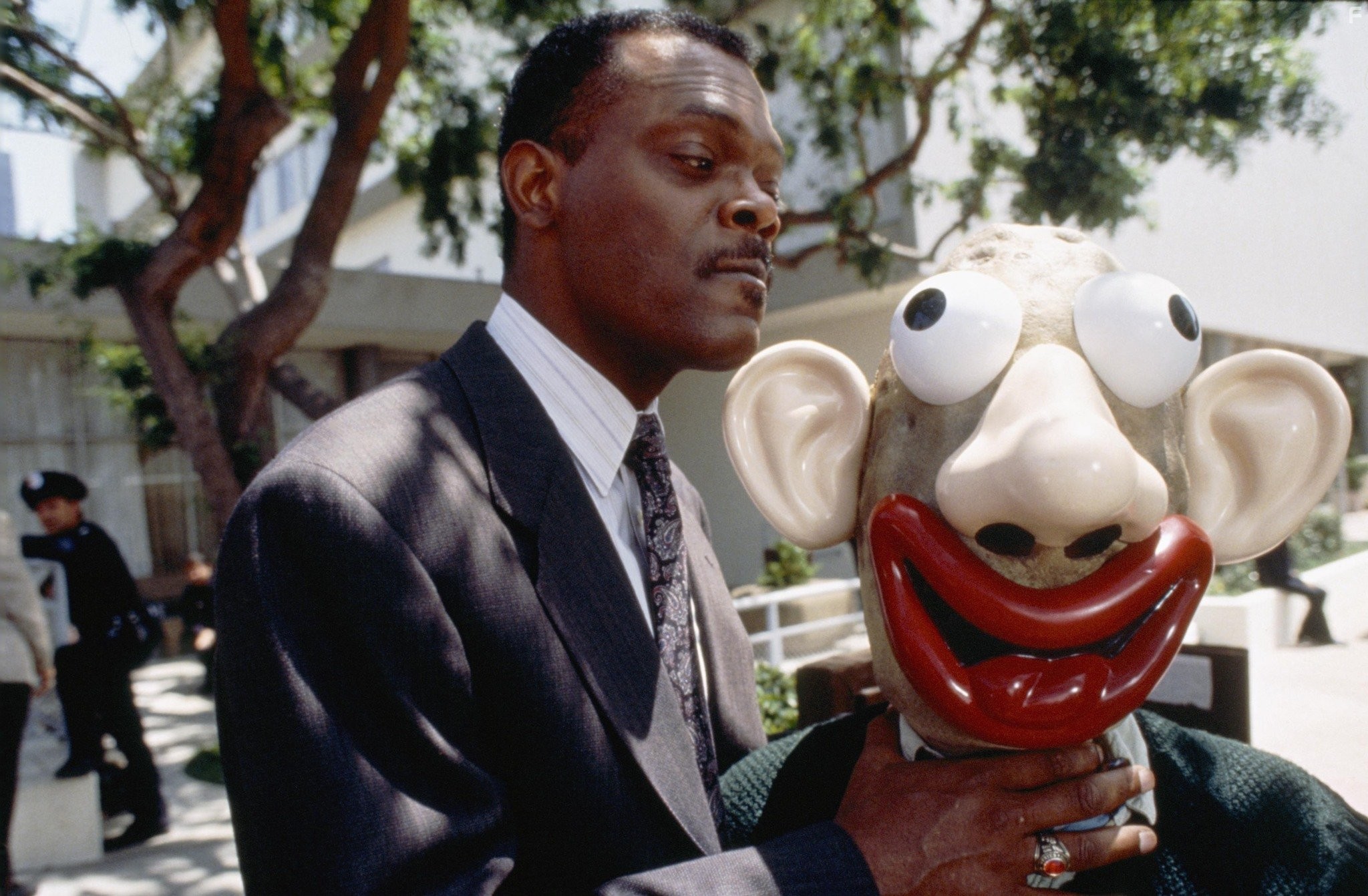 Samuel L. Jackson in Заряженное оружие 1 (1993)