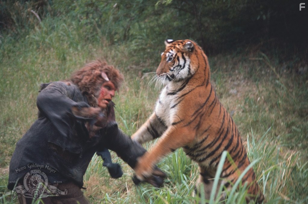 Bob Ozman in Остров доктора Моро (1977)