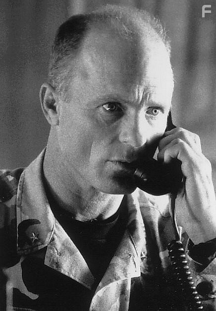 Ed Harris in Скала (1996)