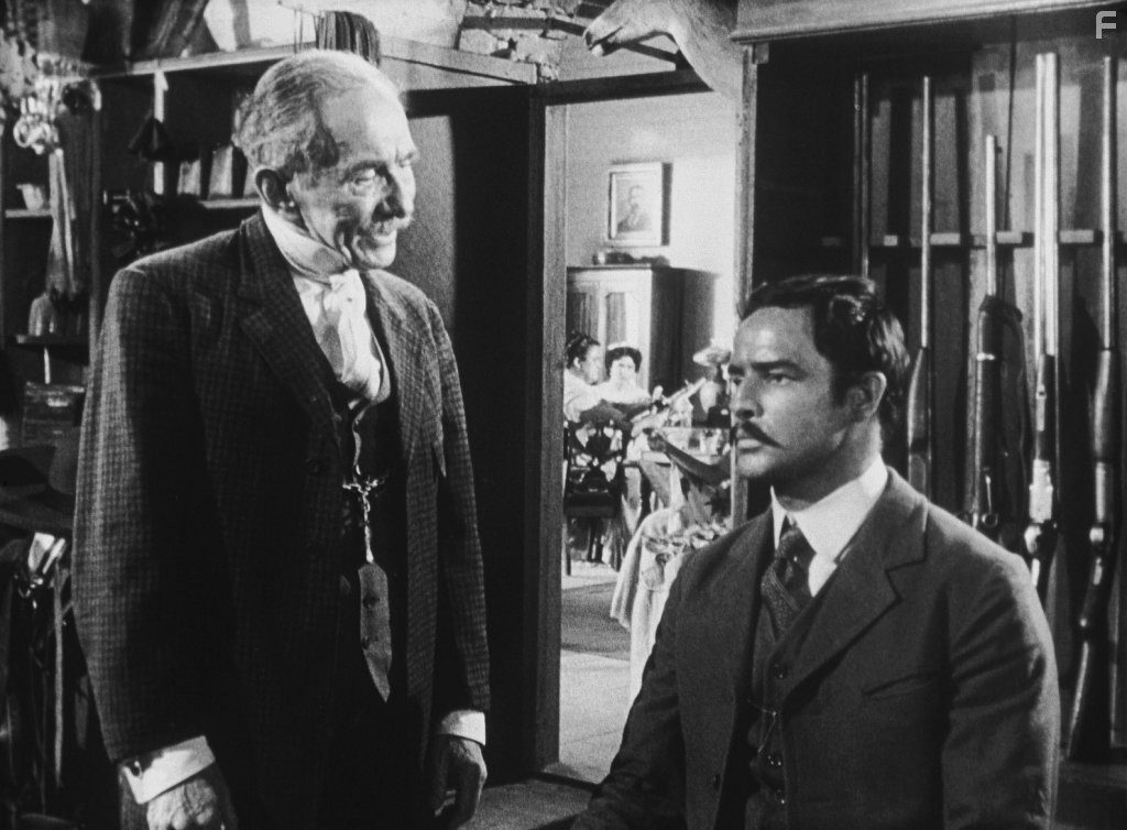 Florenz Ames in Вива Сапата! (1952)