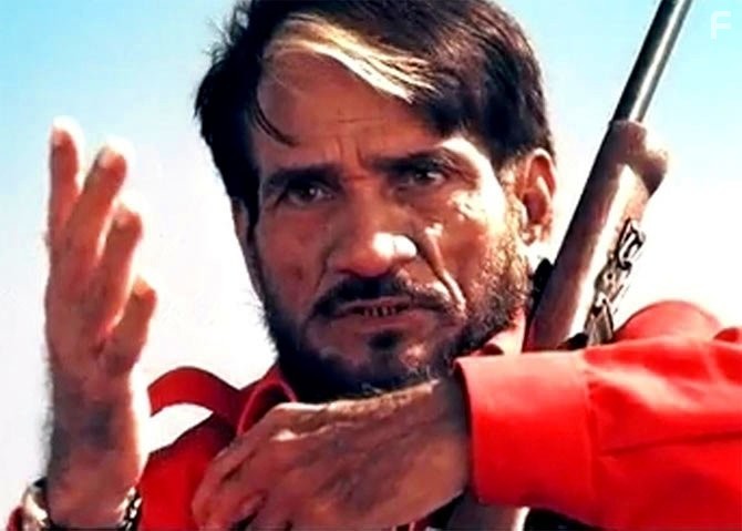 Mac Mohan in Месть и закон (1975)